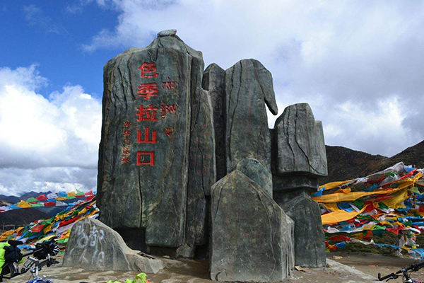 臻品環(huán)線，布宮，林芝，巴松措，大峽谷，拉姆拉錯(cuò)，朗縣，澤當(dāng)，羊湖6晚7日游