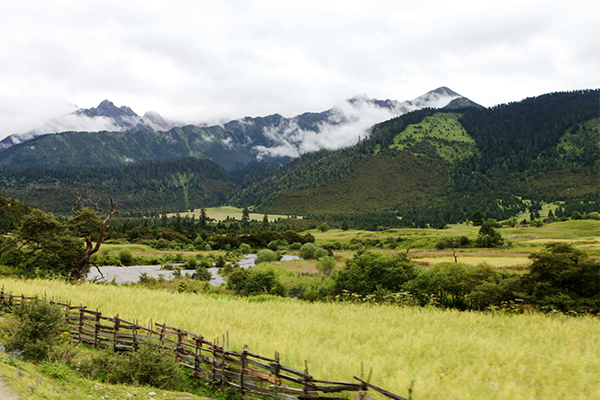 極奢環(huán)藏，拉薩，林芝，波密，魯朗林海，大峽谷，拉姆拉錯，澤當，珠峰，薩嘎，岡仁波齊，古格王朝，獅泉河，扎林寺，當惹雍錯，尼瑪，班戈，納木錯20晚21日游